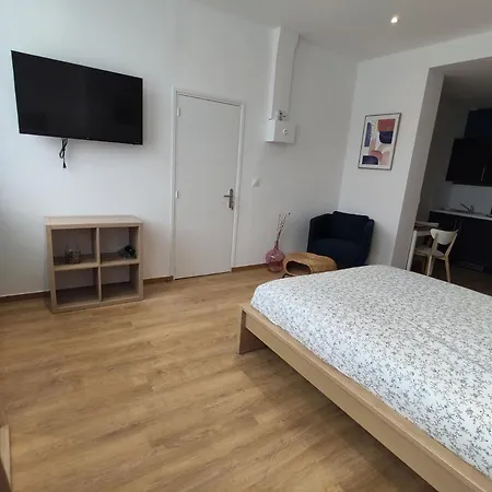 Résidence Jehan Froissart Apartamento Valenciennes