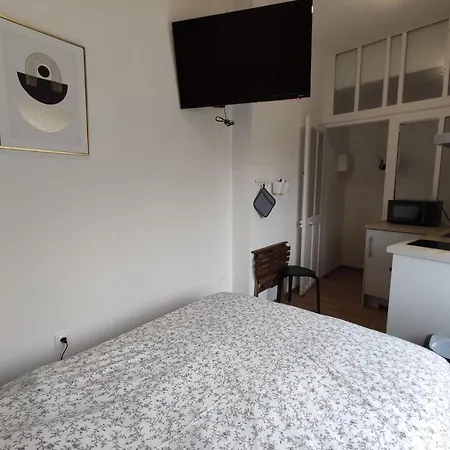 Résidence Jehan Froissart Apartamento *