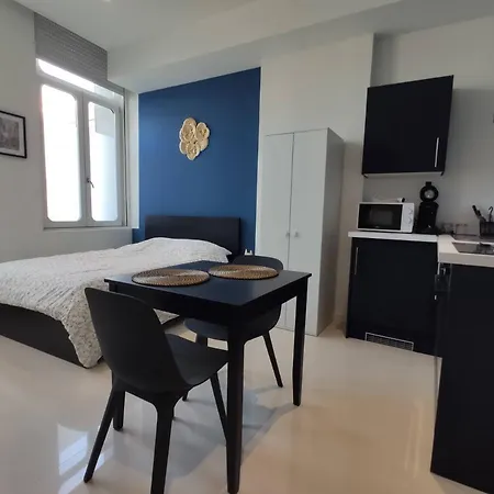 Résidence Jehan Froissart *